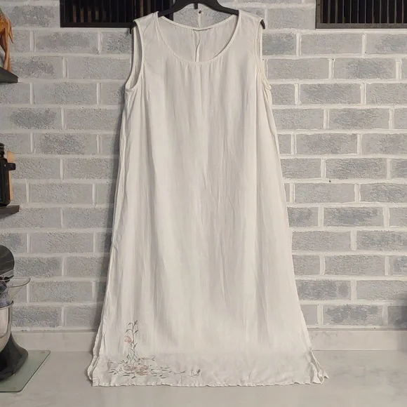 Women's Long White Maxi Dress with Beautiful Light Pink & Green Rose Embroidery - Picture 9 of 10